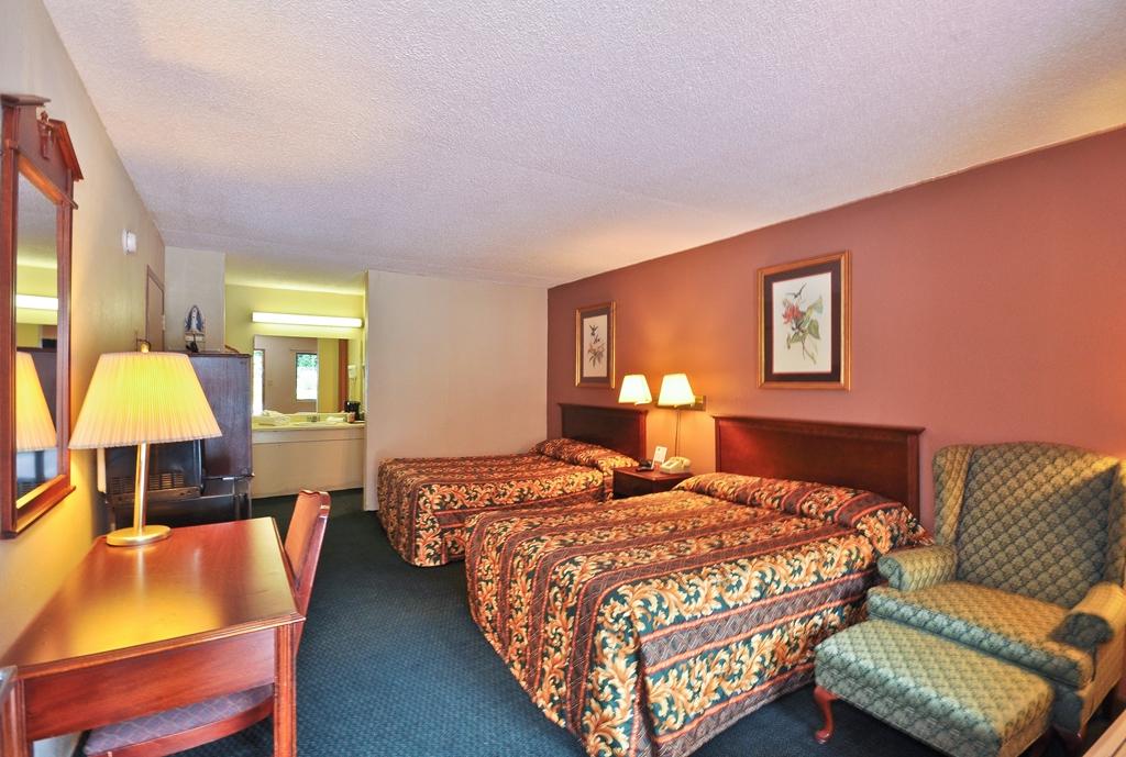 Country Hearth Inn & Suites Marietta Смирна Номер фото