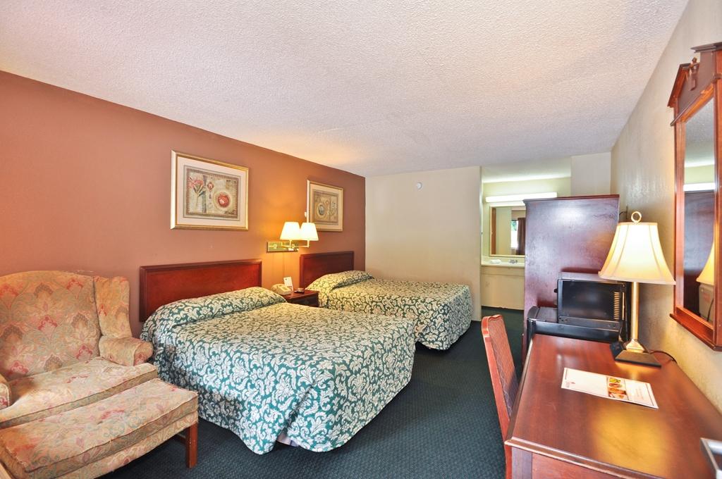 Country Hearth Inn & Suites Marietta Смирна Номер фото