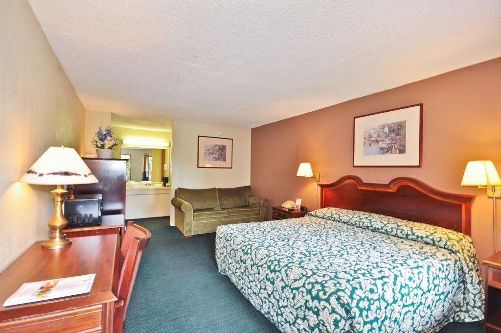 Country Hearth Inn & Suites Marietta Смирна Номер фото