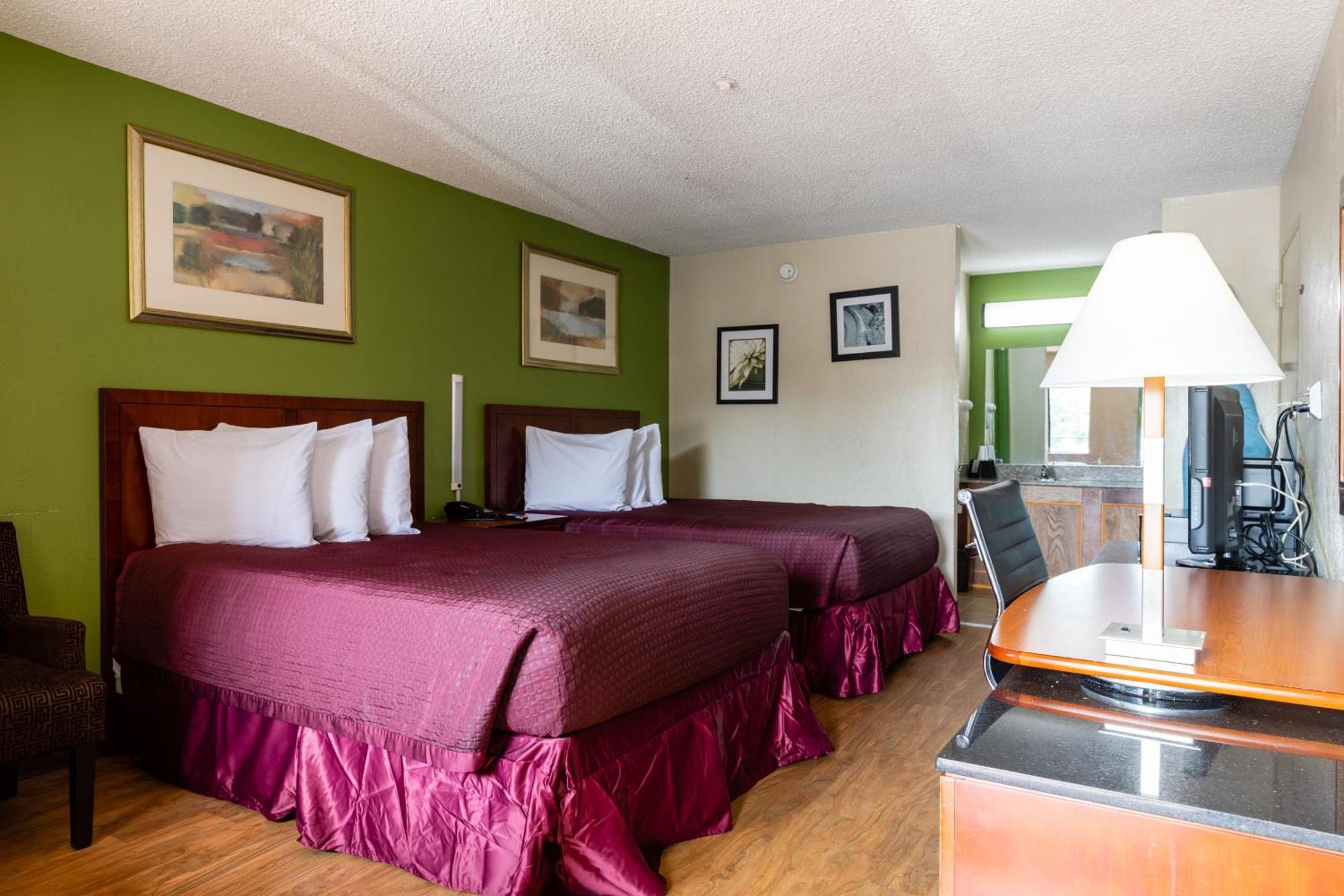 Country Hearth Inn & Suites Marietta Смирна Экстерьер фото