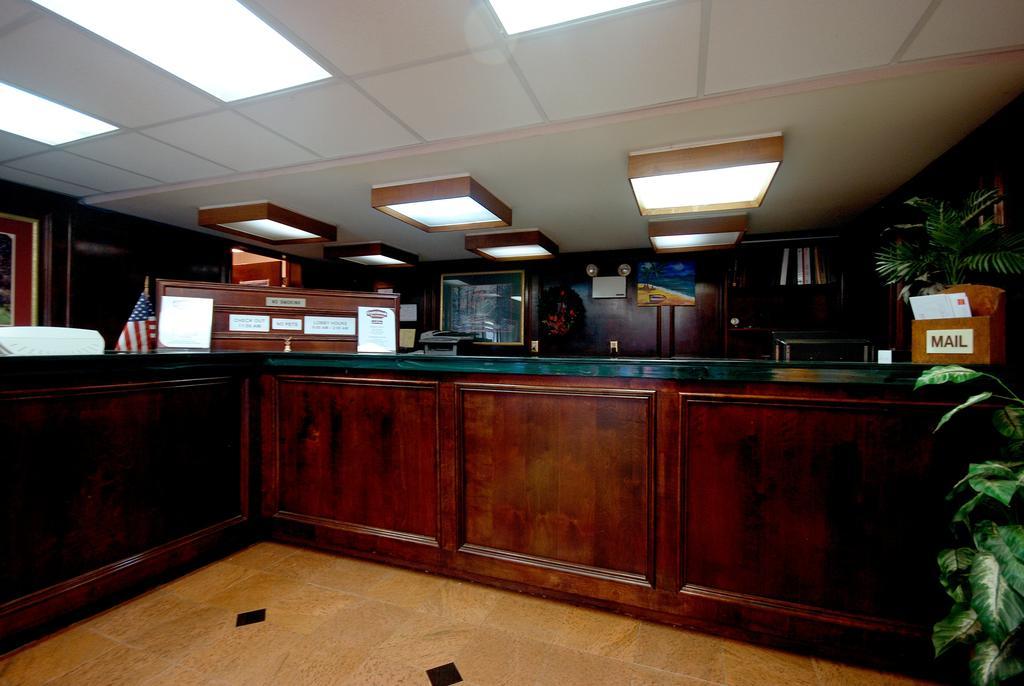 Country Hearth Inn & Suites Marietta Смирна Экстерьер фото