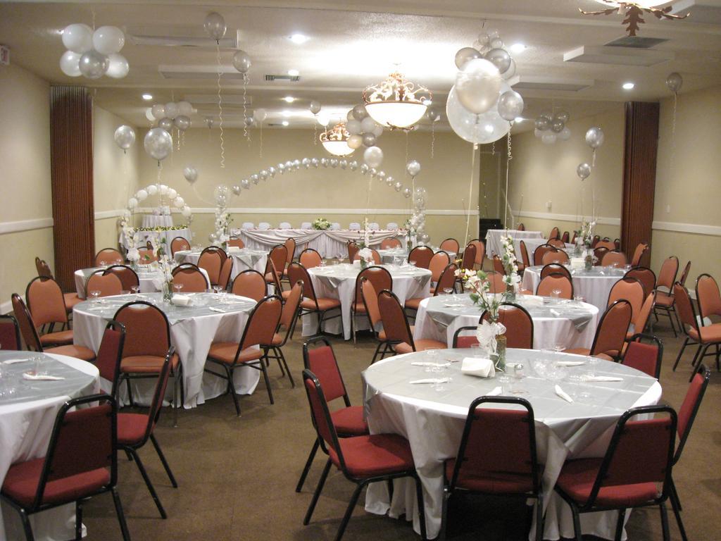 Country Hearth Inn & Suites Marietta Смирна Экстерьер фото